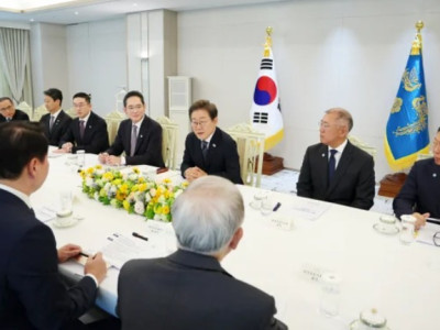 Tổng Thống Lee Jae-myung Gặp Gỡ Giới Doanh Nghiệp: Cam Kết "Hỗ Trợ Tối Đa" Để Phát Triển Kinh Tế