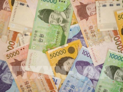 Lợi nhuận ngân hàng Hàn Quốc suy giảm giữa làn sóng tái cơ cấu thép, hóa dầu