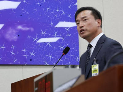 Ứng cử viên cho cơ quan giám sát truyền thông xem xét lệnh cấm mạng xã hội đối với thanh thiếu niên