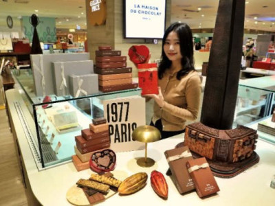 Vào ngày Valentine 14/2, ở Hàn Quốc n:am g:iới thường được n:ữ tặng quà, tặng sôcôla hoặc kèm những món quà khác...