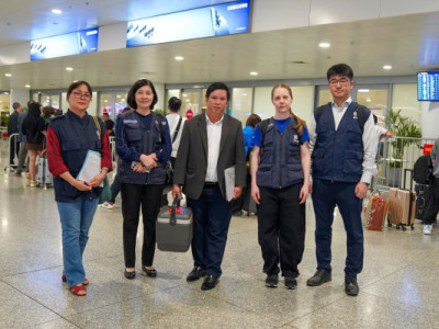 Tổ chức Y tế Thế giới (WHO) đã chuyển khẩn cấp 5 lọ thuốc giải độc botulinum đến Đà Nẵng nhằm hỗ trợ điều trị cho ba bệnh nhân nghi ngờ ngộ độc botulinum đang trong tình trạng nguy kịch. Thuốc