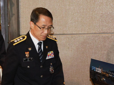 Quyền cảnh sát trưởng xin lỗi toàn quốc về hành động của cảnh sát trong thời gian ban bố thiết quân luật