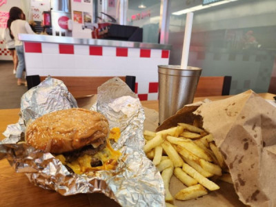 Vì sao các loại burger cao cấp phương Tây lại gặp khó khăn ở Hàn Quốc?