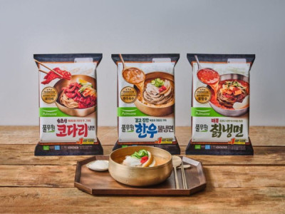 Bộ mì lạnh ăn liền tiện lợi để thưởng thức tại nhà.