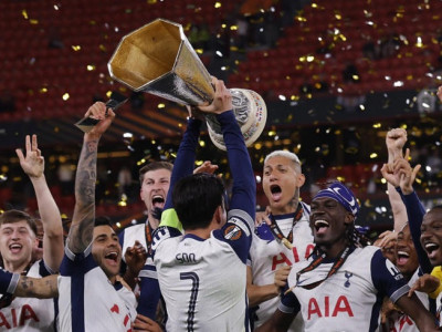 "Tôi là huyền thoại!" Son Heung-min – "Đội trưởng Hàn Quốc đầu tiên dẫn dắt đội bóng lên đỉnh châu Âu" với danh hiệu vua phá lưới, đội trưởng đầu tiên và chức vô địch đầu tiên