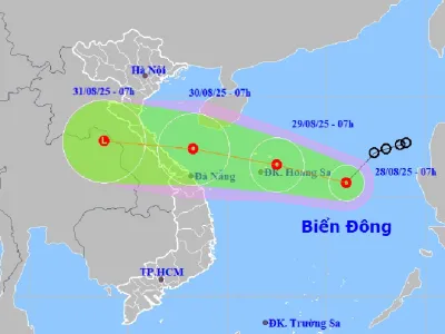 Áp thấp nhiệt đới hướng vào miền Trung