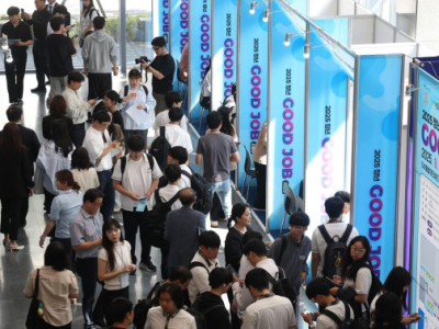 Việc làm trong ngành dịch vụ trợ lý điều dưỡng đạt mức cao kỷ lục trong nửa đầu năm trong bối cảnh xã hội già hóa