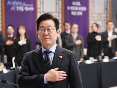 Ông Lee ca ngợi di sản của cựu Tổng thống Kim Dae-jung trong nền dân chủ Hàn Quốc.